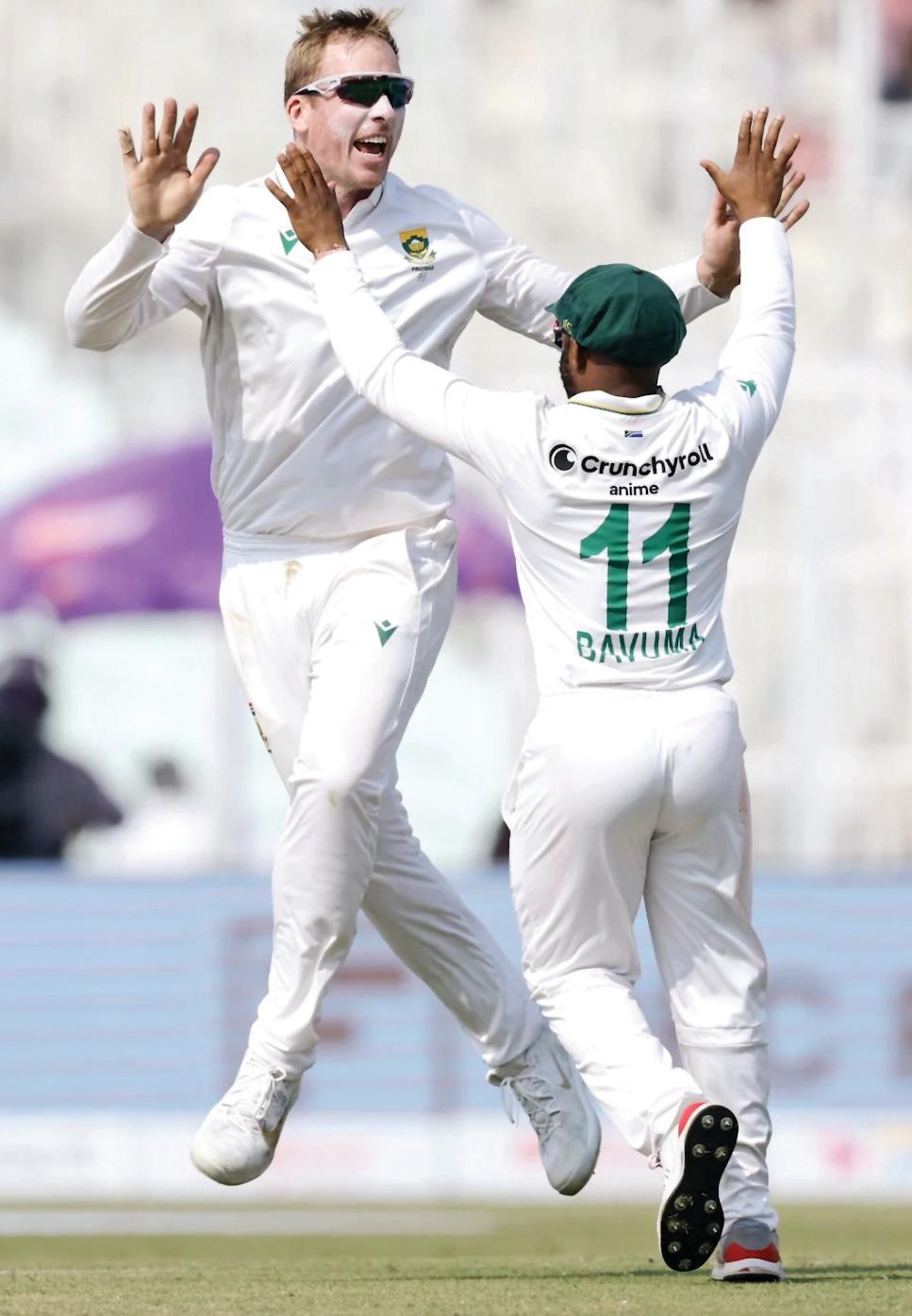 கொல்கத்தா டெஸ்ட்: இந்தியா தோல்வி