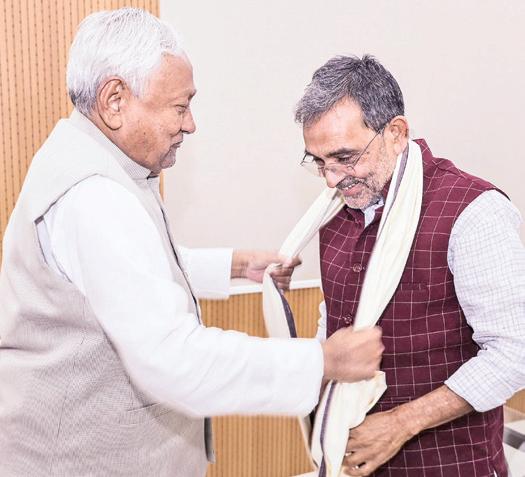 பிகாரில் புதிய ஆட்சி: பாஜக கூட்டணி தீவிர ஆலோசனை