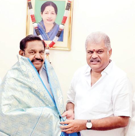 எடப்பாடி பழனிசாமியுடன் ஜி.கே.வாசன் சந்திப்பு