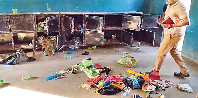 நைஜீரியா: பள்ளியில் கடத்தப்பட்ட குழந்தைகள் 300-ஆக உயர்வு