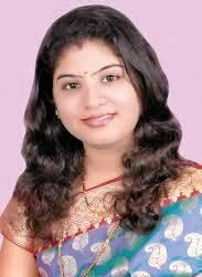 உத்தவ் கட்சியில் இருந்து இளைஞரணி பெண் தலைவர் விலகல் - பாஜகவில் இணைந்தார்