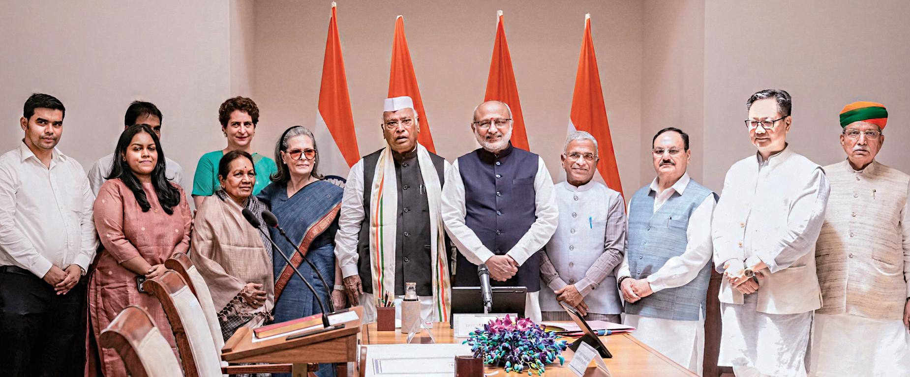 கார்கே உள்பட 8 பேர் மாநிலங்களவை உறுப்பினர்களாக பதவியேற்பு