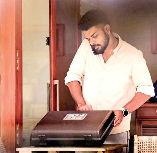 சொகுசு கார்கள் கடத்தல் வழக்கு: மலையாள நடிகர்களின் இடங்களில் அமலாக்கத் துறை சோதனை