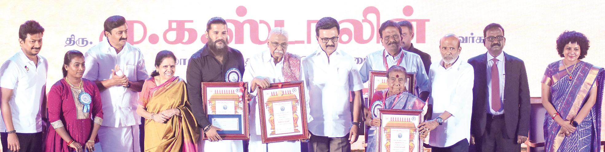 உலகம் முழுவதும் தமிழ்க் கலைகளைப் பரப்ப அரசு துணை நிற்கும்