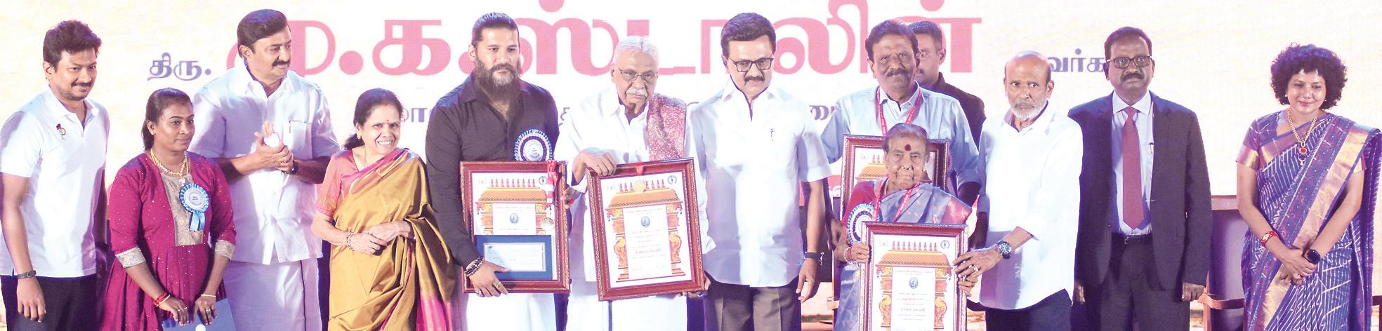 உலகம் முழுவதும் தமிழ்க் கலைகளைப் பரப்ப அரசு துணை நிற்கும்