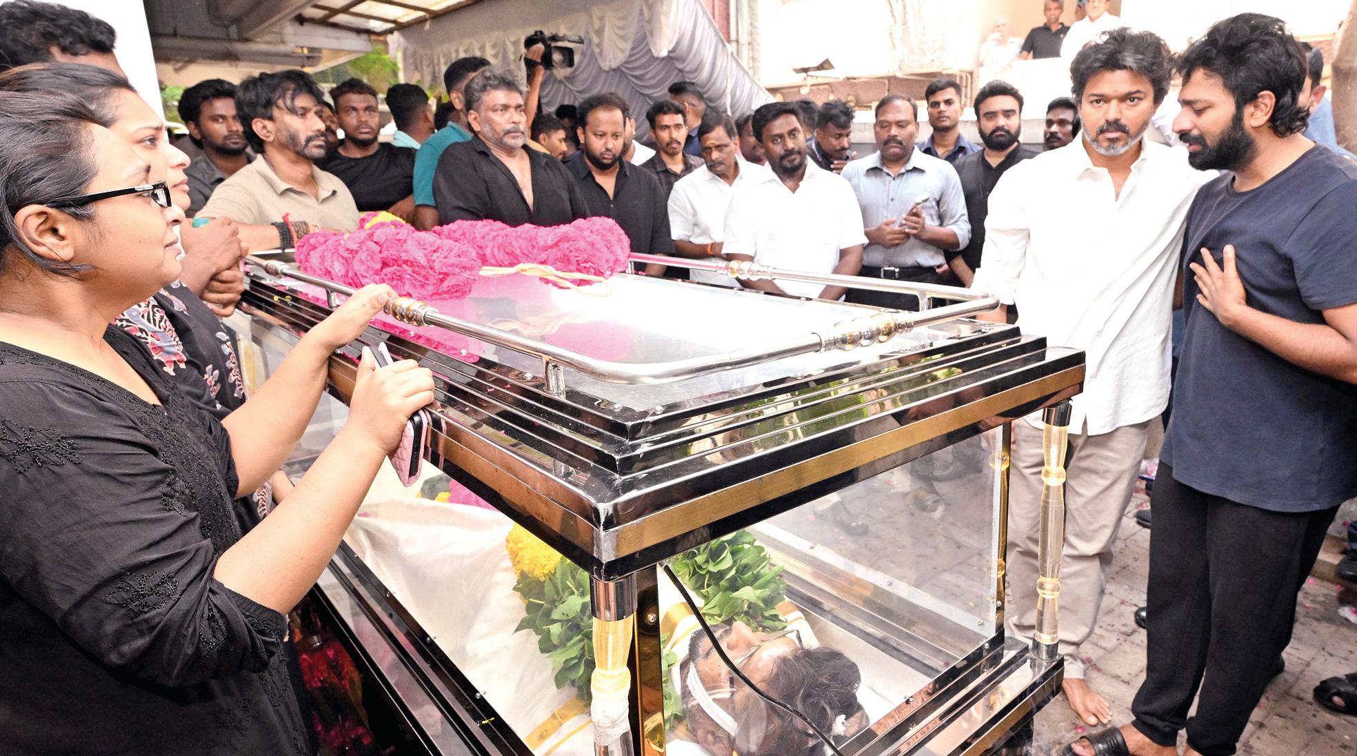 திரைப்பட இயக்குநர் கே.பாக்யராஜ் மறைவு