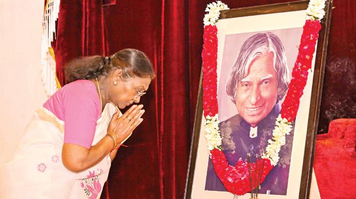 அப்துல் கலாம் பிறந்த தினம்: குடியரசுத் தலைவர், பிரதமர் மரியாதை