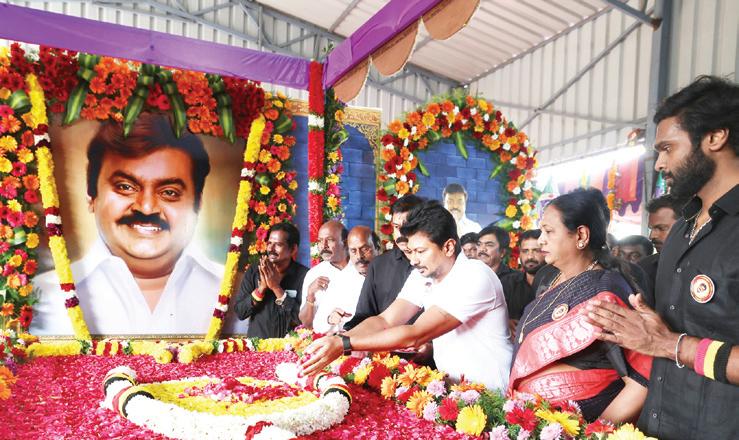 விஜயகாந்த் 2-ஆம் ஆண்டு நினைவு தினம்: மத்திய இணை அமைச்சர், துணை முதல்வர் அஞ்சலி