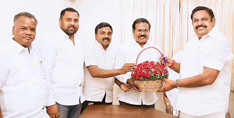 எடப்பாடி பழனிசாமியுடன் பாமக நிர்வாகிகள் சந்திப்பு