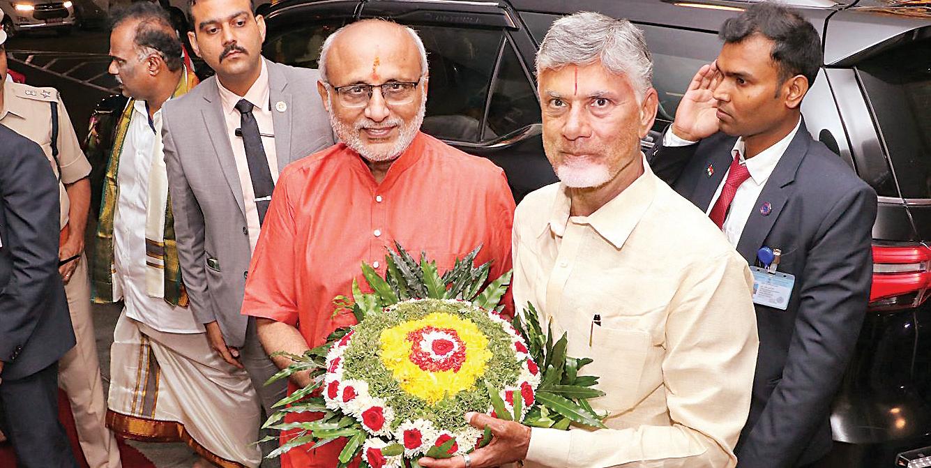 திருமலையில் குடியரசு துணைத் தலைவர் தரிசனம்