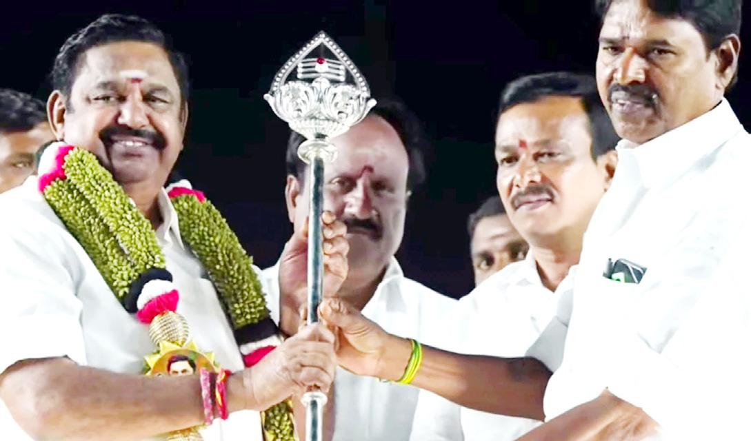 அதிமுக ஆட்சி அமைந்ததும் 4,000 அம்மா மருந்தகங்கள் திறக்கப்படும்