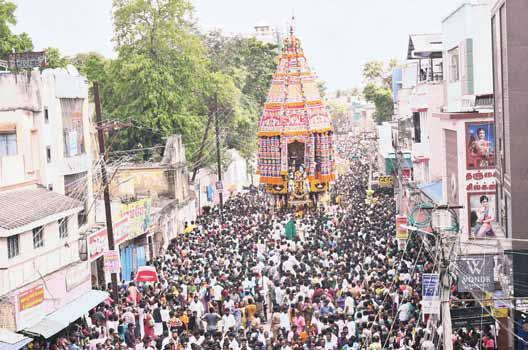 தஞ்சாவூர் பெரியகோயில் தேரோட்டம்