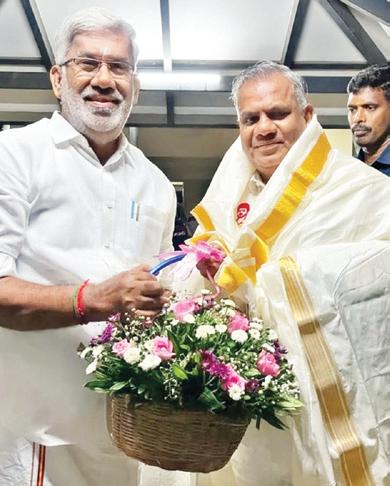 தவெகவில் இணைந்த அண்ணா தொழிற்சங்க செயலர்