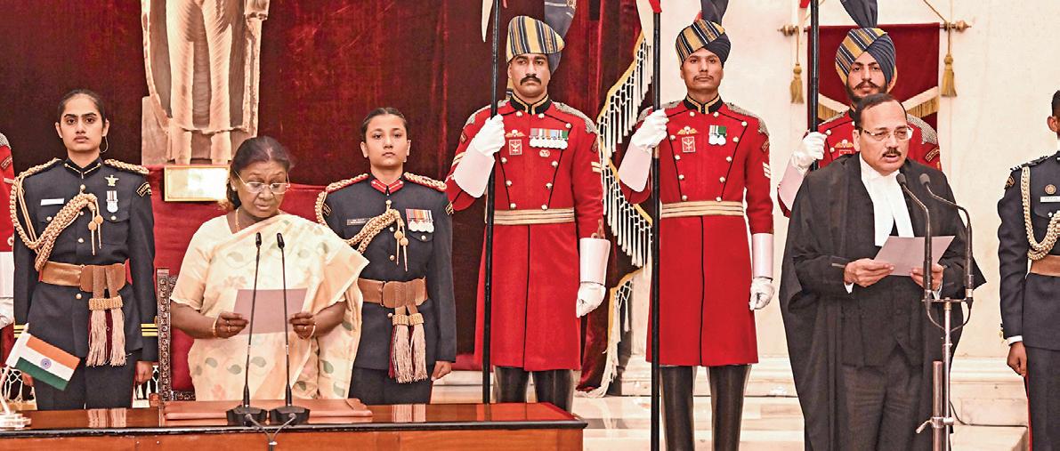 உச்சநீதிமன்ற தலைமை நீதிபதியாக சூர்ய காந்த் பதவியேற்பு