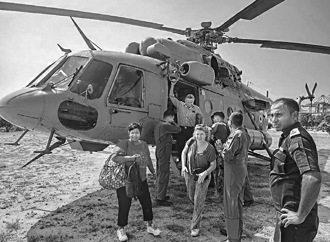 இலங்கை மழை வெள்ள பாதிப்பு: மீட்புப் பணியில் இந்திய விமானப் படை