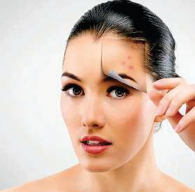 DAILY SKIN CLEANSING HELPS KEEP ACNE AWAY