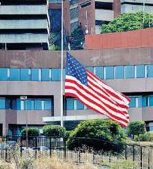 US tells some diplomats to leave Venezuela