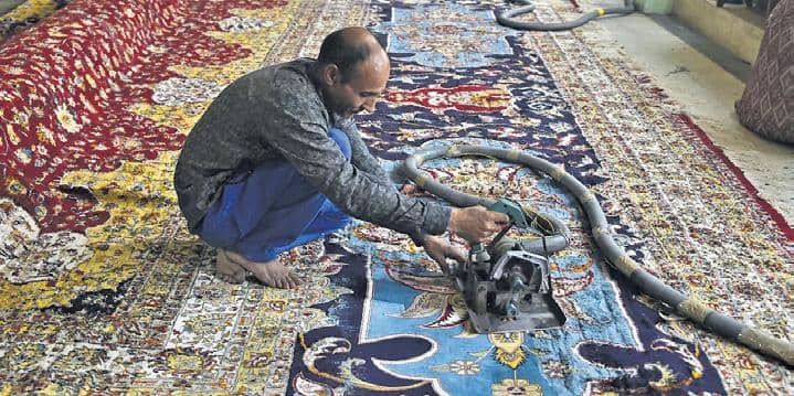 Kashmiri Connection: Valley Artisans Weave Asia's Largest Handmade Carpet