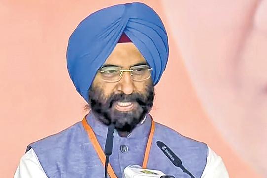 Govt begins efforts to implement free LPG cylinder scheme