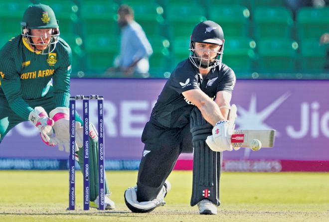 NZ IN FINAL: KANE AND ABLE WITH RACHIN BY HIS SIDE