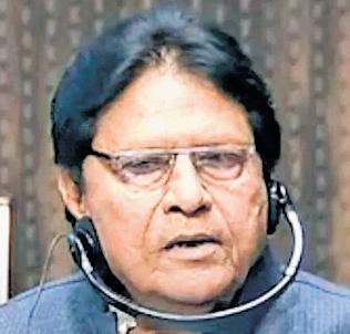 Karni Sena men go berserk, attack SP MP house in Agra