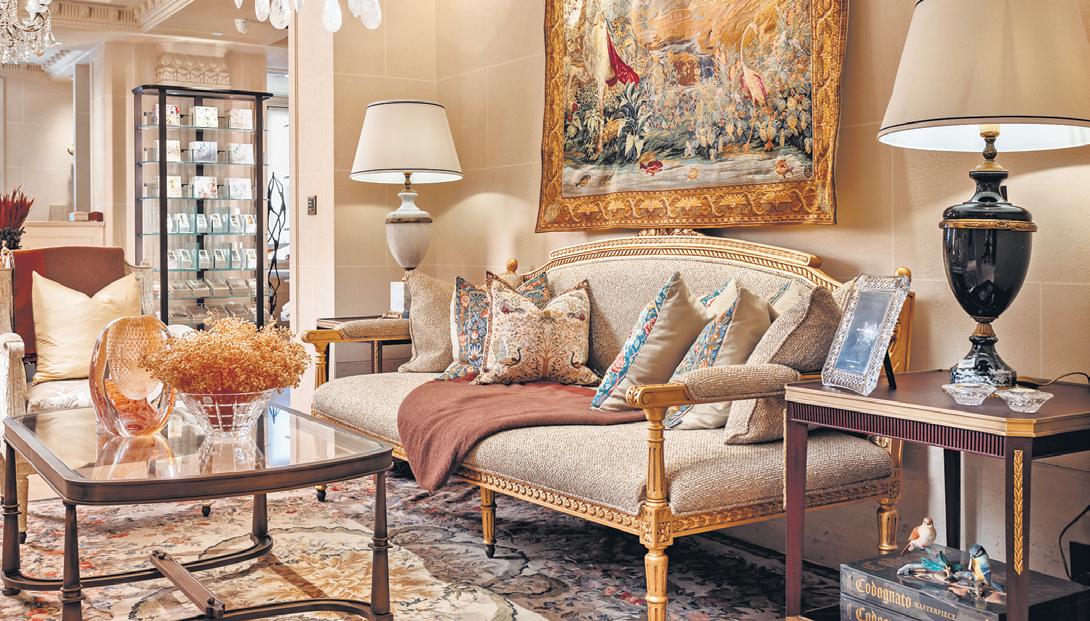 LUXURY'S NEW RESIDENCE