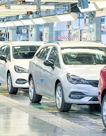 Passenger vehicle sales witness moderate growth in March