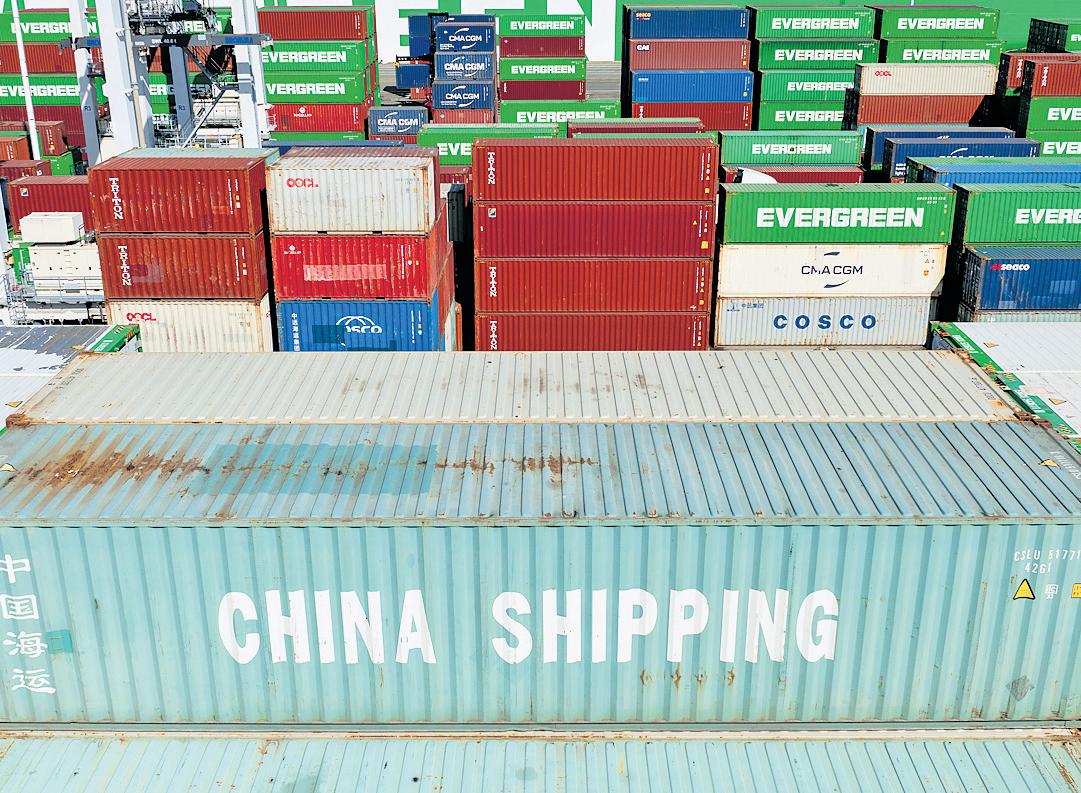 China Punches Back as Trump's Tariffs Shake Markets, Announces Tit-for-Tat