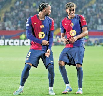 Sensational Barcelona Destroy Dortmund