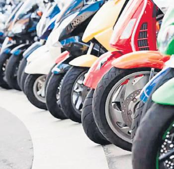 EV Policy 2.0: Govt May Offer Up to ₹36k Subsidy to Women for 2-Wheeler