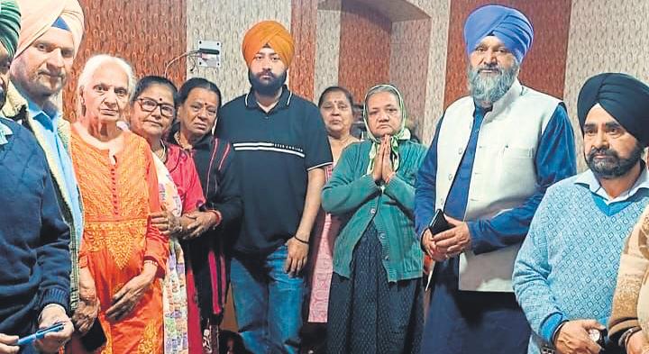 Gurudwaras in Srinagar throw doors open for panic-stricken tourists