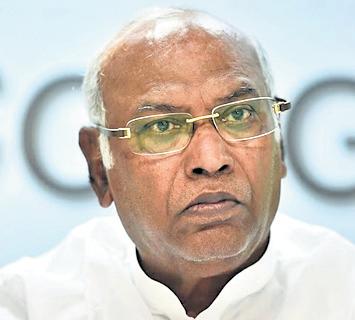 Kharge questions govt on Indus Waters Treaty