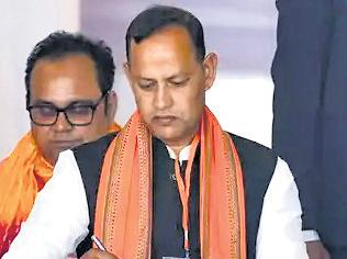 Minister Indraj Calls for Wellness Monitoring of ASHA Homes' Inmates