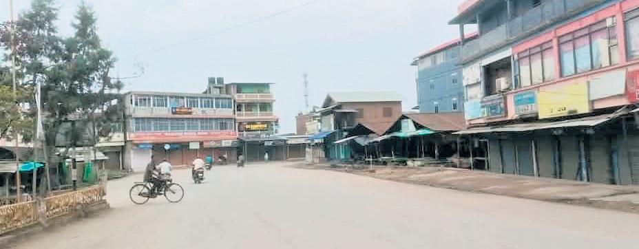 Bus incident: Normal life in Imphal Valley crippled by general strike