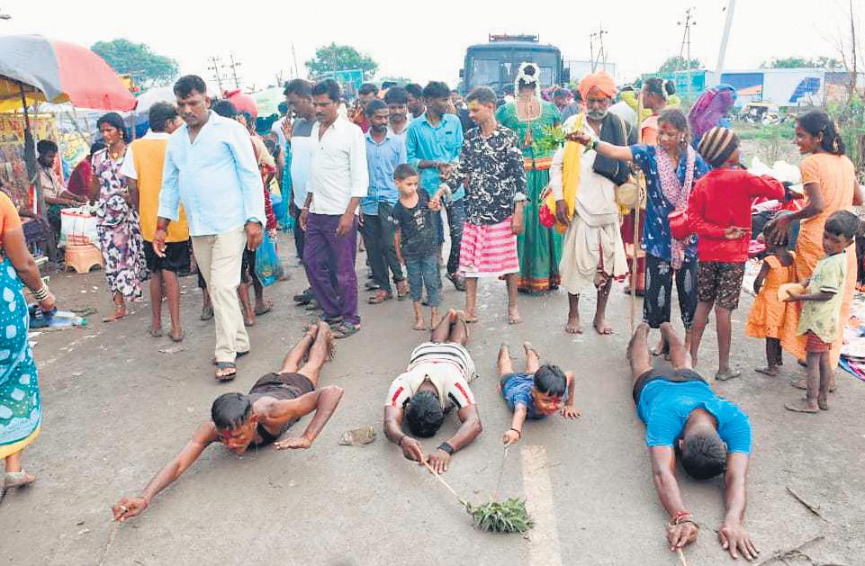 How to steal the goddess' heart? Just steal