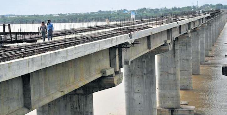Illegal sand mining, excavation works threaten Sarapaka Godavari Bridge