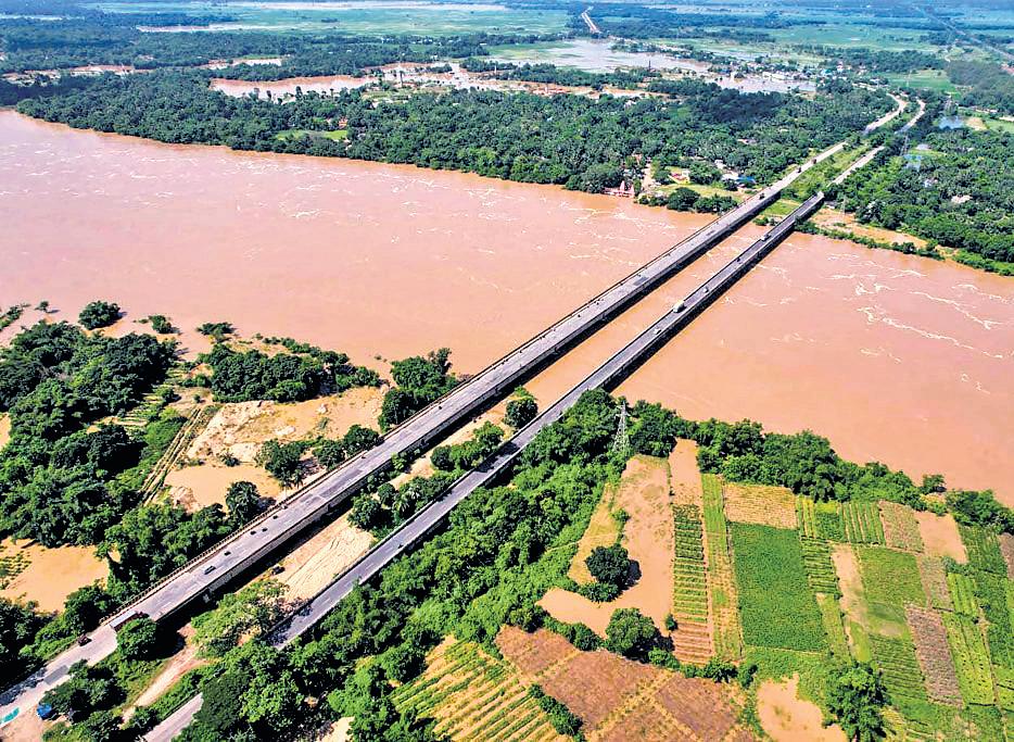 Swelling River Poses Flood Threat to 61 Odisha Villages