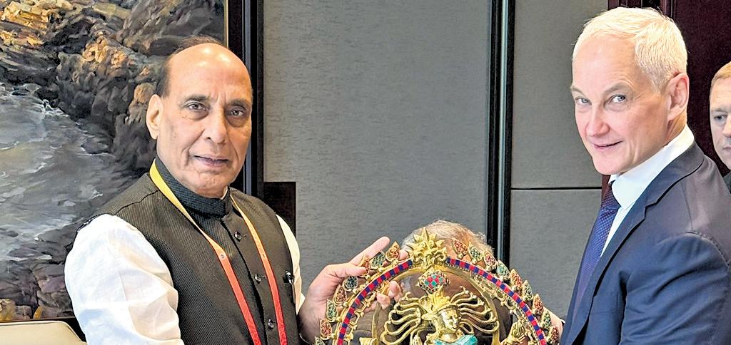 Russia backs India on cross-border terror, Rajnath talks arms delivery