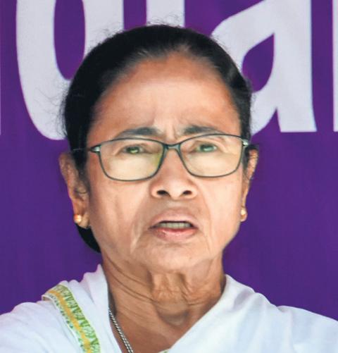 HC asks Mamata govt to file report on probe into law student rape case