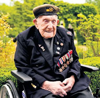 UK's oldest WWII veteran, Donald Rose, dies