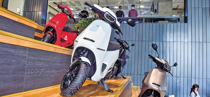 Ola Electric's Losses Widen to ₹428 Cr, Revenue from Ops Falls by 50% in Q1