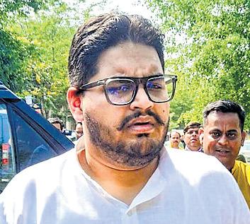 Mukhtar Ansari's younger son arrested over forged papers from Lucknow