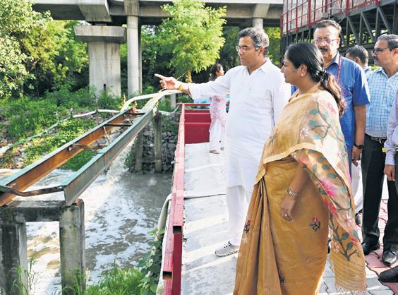 Yamuna crosses 205m danger mark