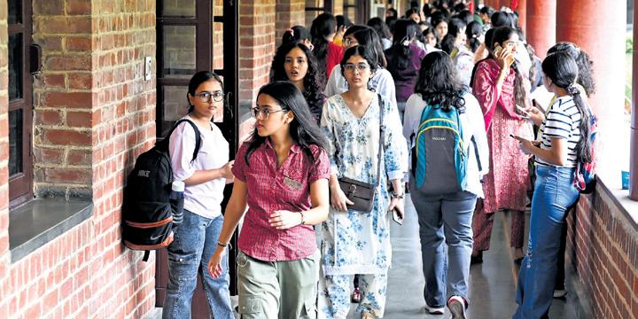 Ahead of polls, student bodies in DU release 'report cards' to woo voters