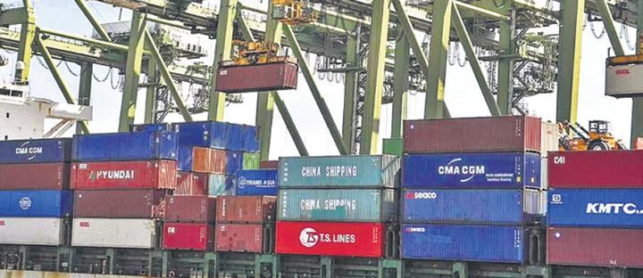 We will not bow down, our exports will be higher than last year: Goyal