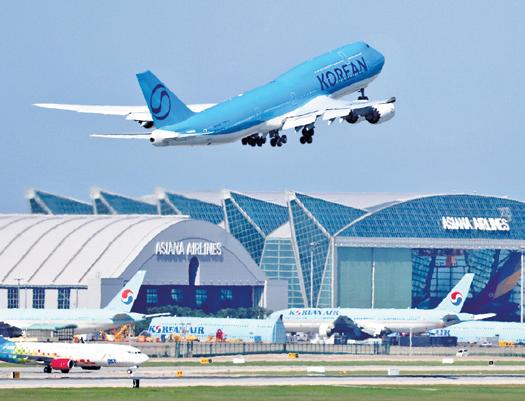 Charter plane to repatriate detained South Korean workers