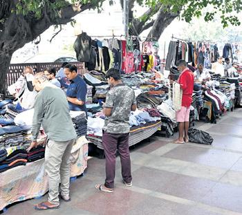 Evictions, restrictive licensing leave street vendors in limbo, NDMC certs no breather