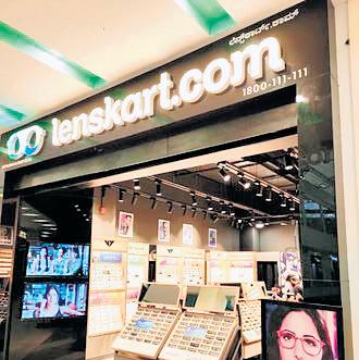 Lenskart makes weak mkt debut, share listed at ₹395