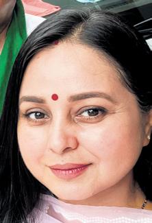 DAUGHTER QUITS LALU FAMILY, POLITICS