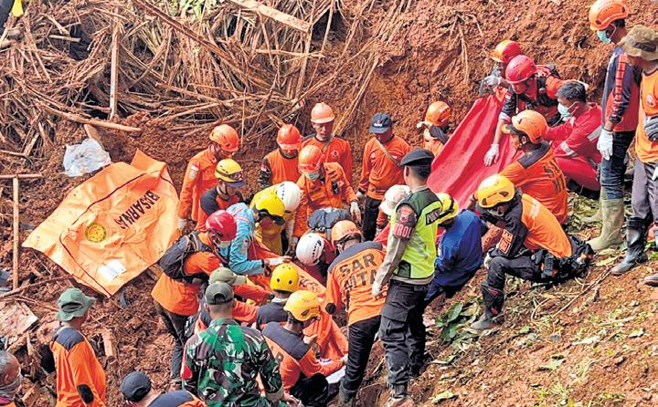 Deadly landslides in Java leave 18 dead, 34 missing